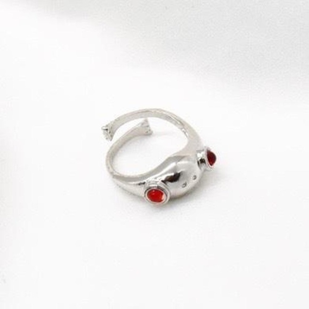 Red Eye Silver Frog Ring - Picture 2 of 4